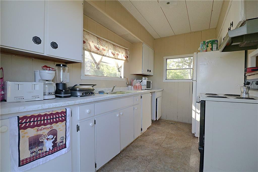 Property Photo:  820 Herrod Road  FL 33898 