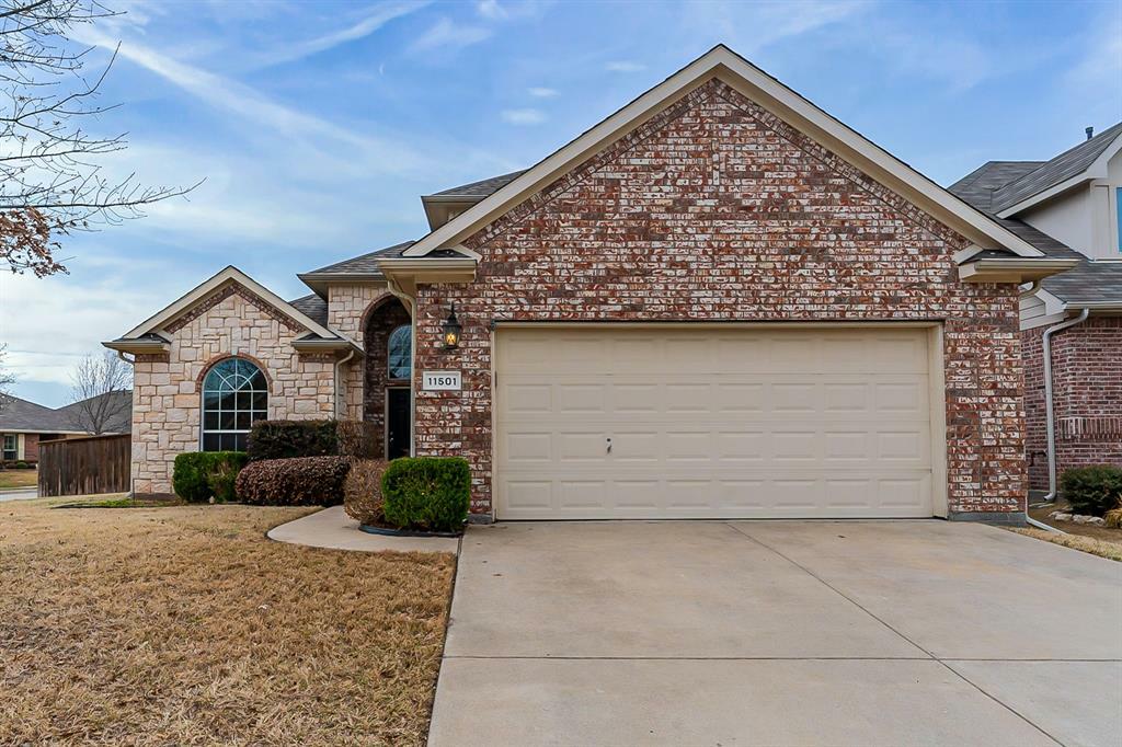 Property Photo:  11501 Blue Jack Trail  TX 76244 