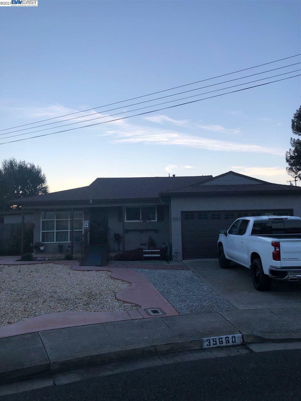 Property Photo:  35660 Viola Ct  CA 94536 