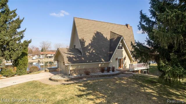 Property Photo: 2879 Sunset Circle MI 48455