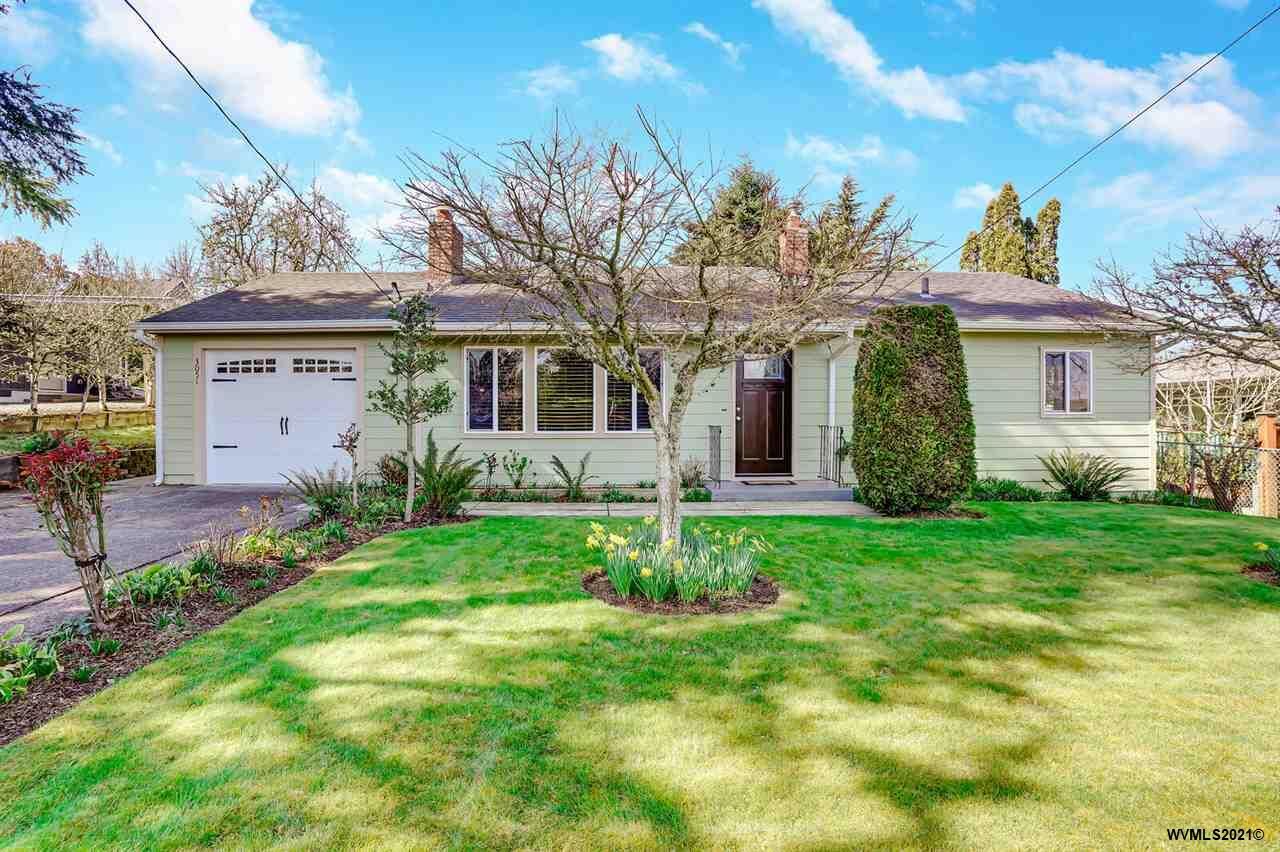 Property Photo:  3051  Bluff Av SE  OR 97302 