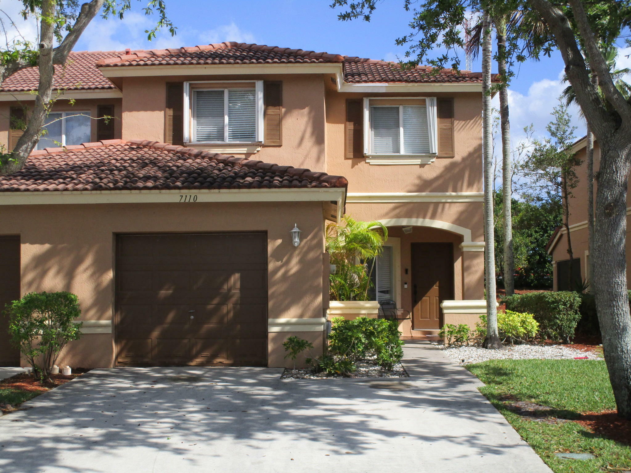 Property Photo:  7110 Hawks Nest Terrace  FL 33407 