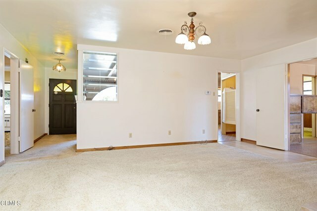 Property Photo:  133 S Linden Drive  CA 93004 