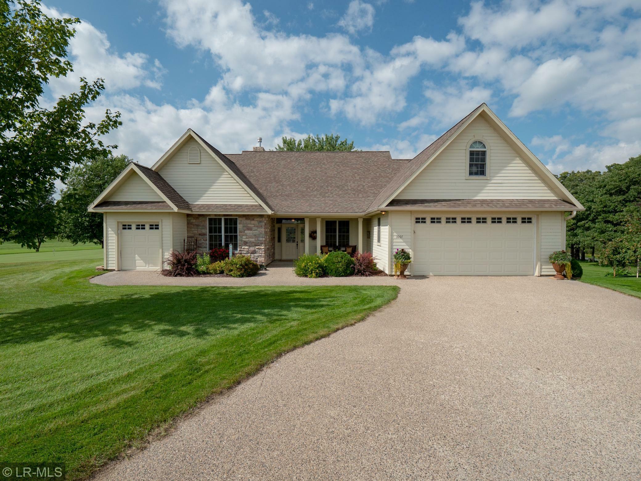 Property Photo: 1007 Links Way N MN 56573