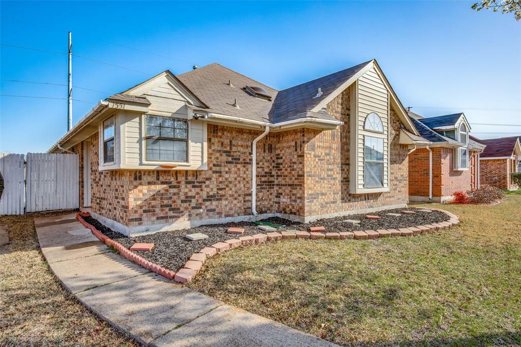 Property Photo:  1551 Forest Creek Circle  TX 75149 