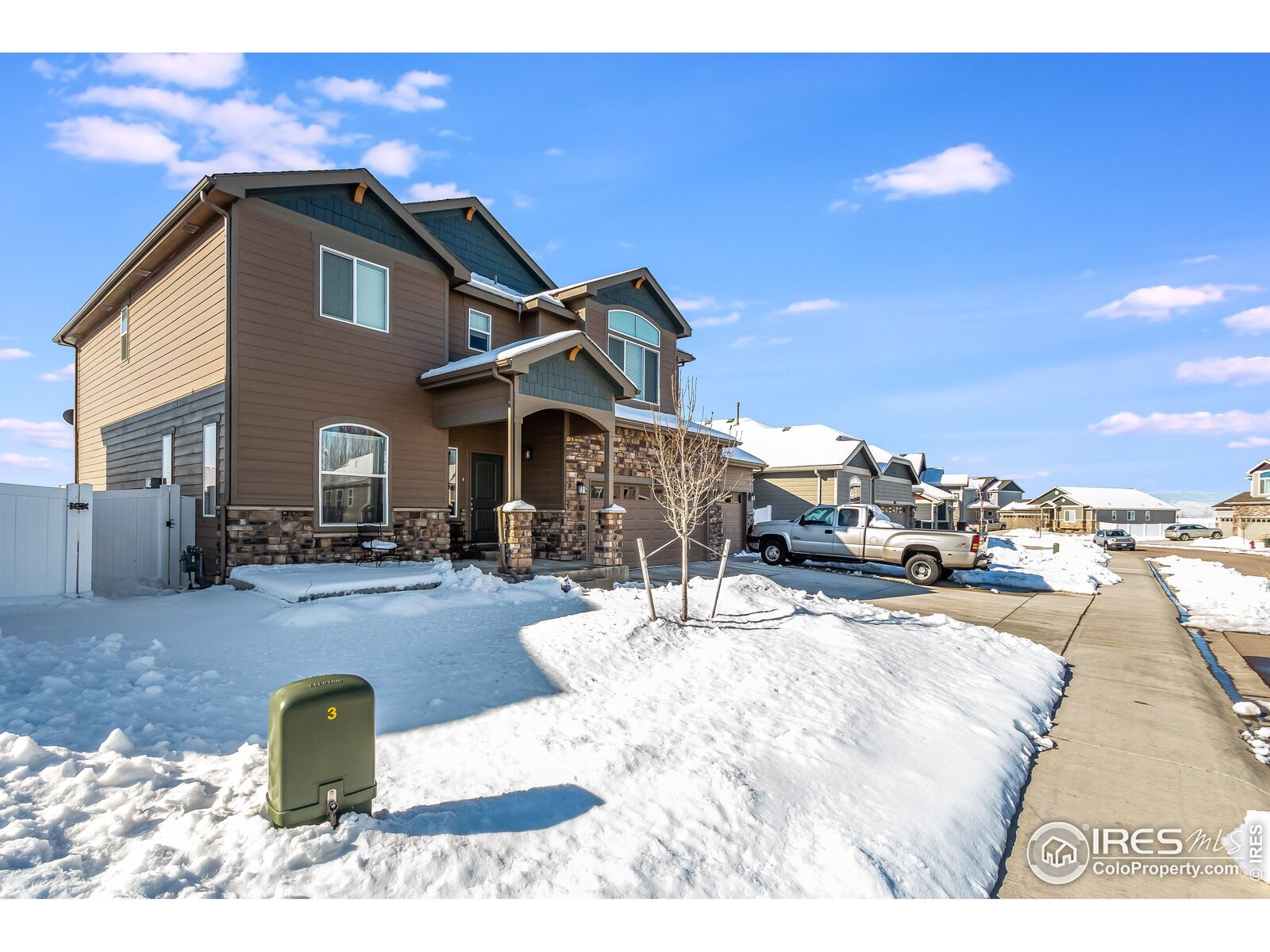 Property Photo:  862 Shirttail Peak Dr  CO 80550 