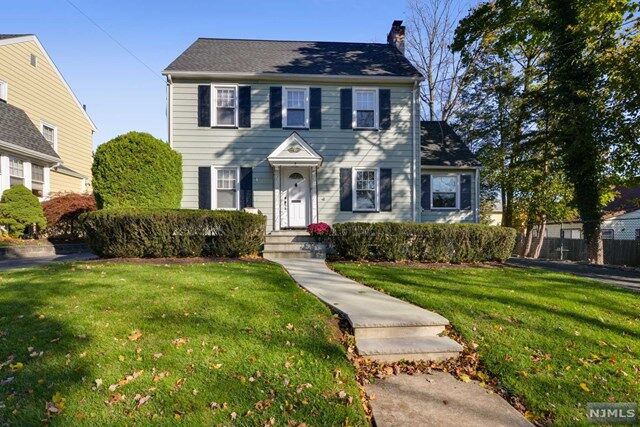 Property Photo:  5 Lincoln Avenue  NJ 07052 