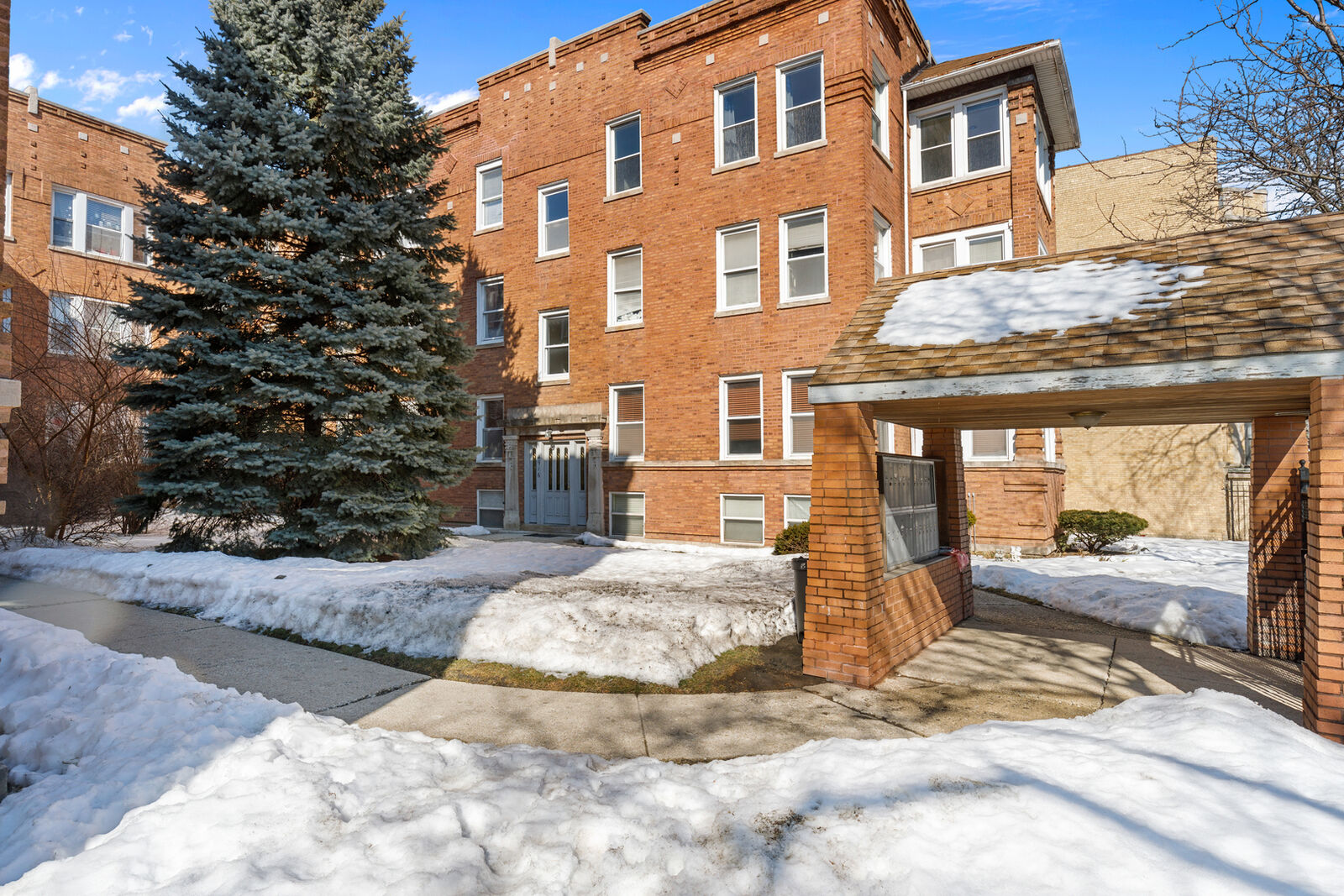 Property Photo:  4916 N Kedzie Avenue 3E  IL 60625 