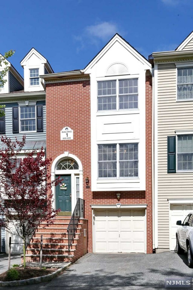 Property Photo:  604 Fairfax Drive  NJ 07446 