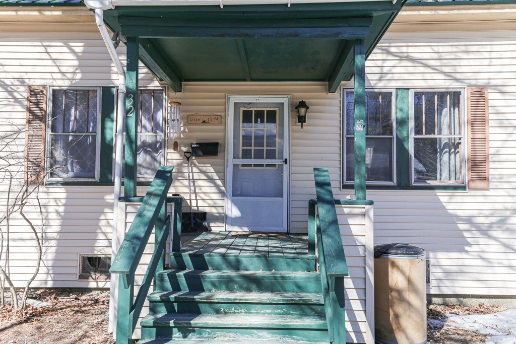 Property Photo: 32 Pleasant Street NH 03264