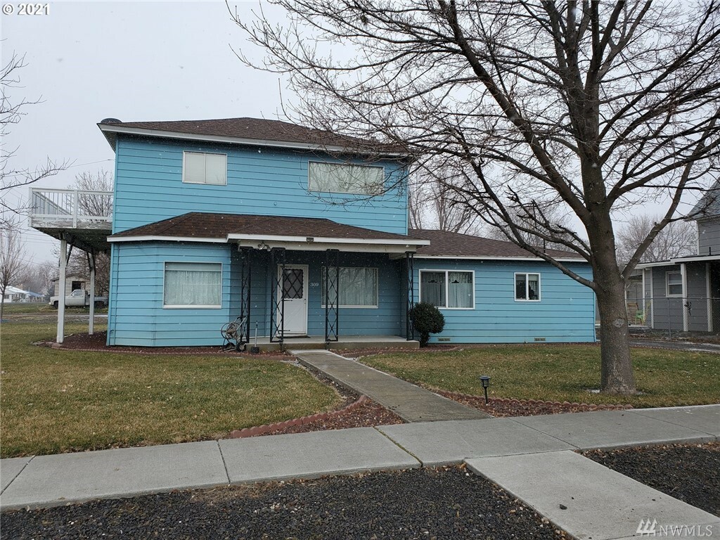 Property Photo: 309 Van Buren St OR 97813