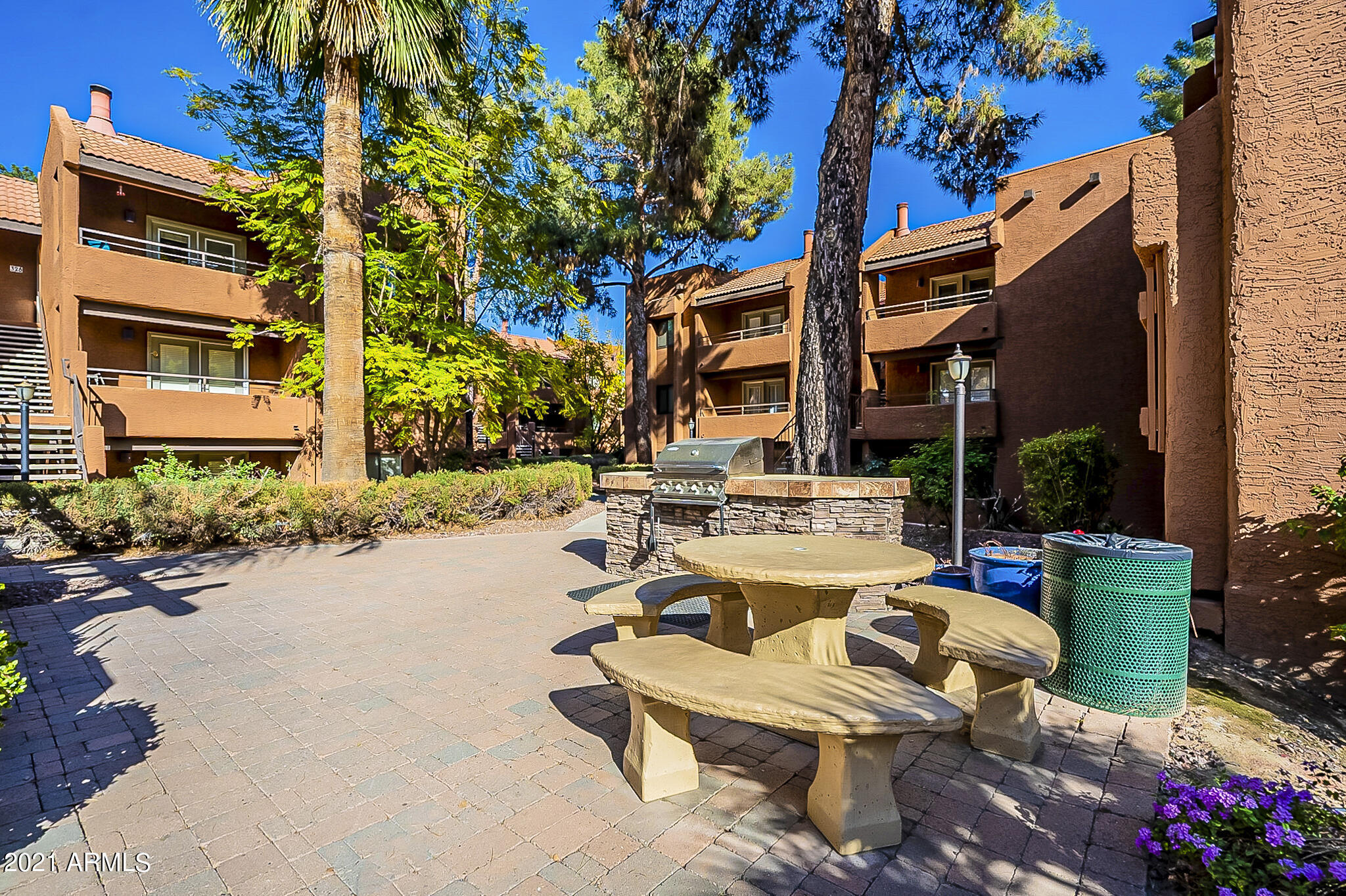 Property Photo: 4704 E Paradise Village Parkway 341 AZ 85032