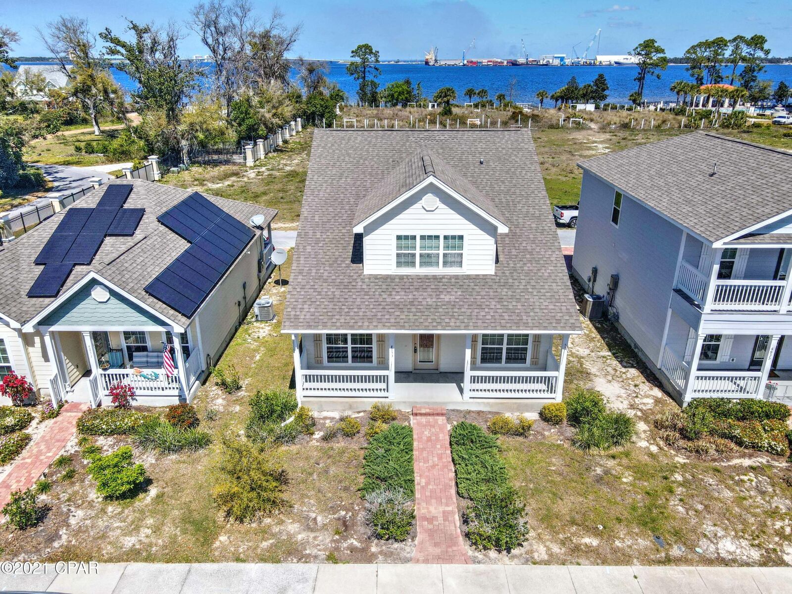 Property Photo: 4833 Stellata Lane FL 32408