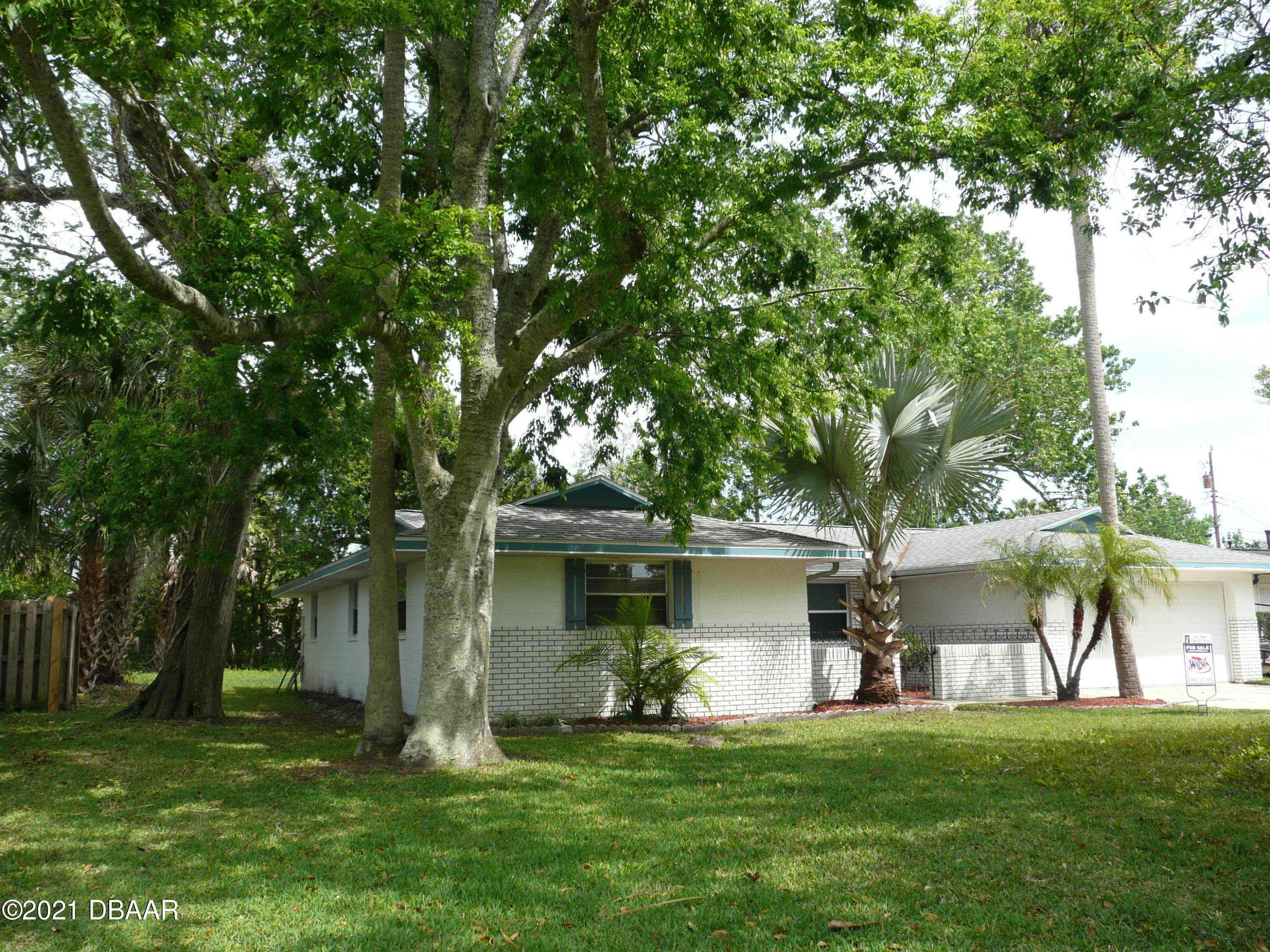 Property Photo:  1655 Caldwell Road  FL 32119 