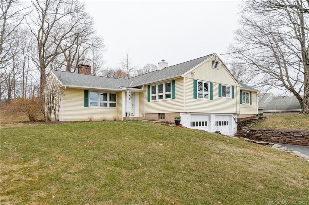Property Photo:  411 Mountain Road  CT 06107 