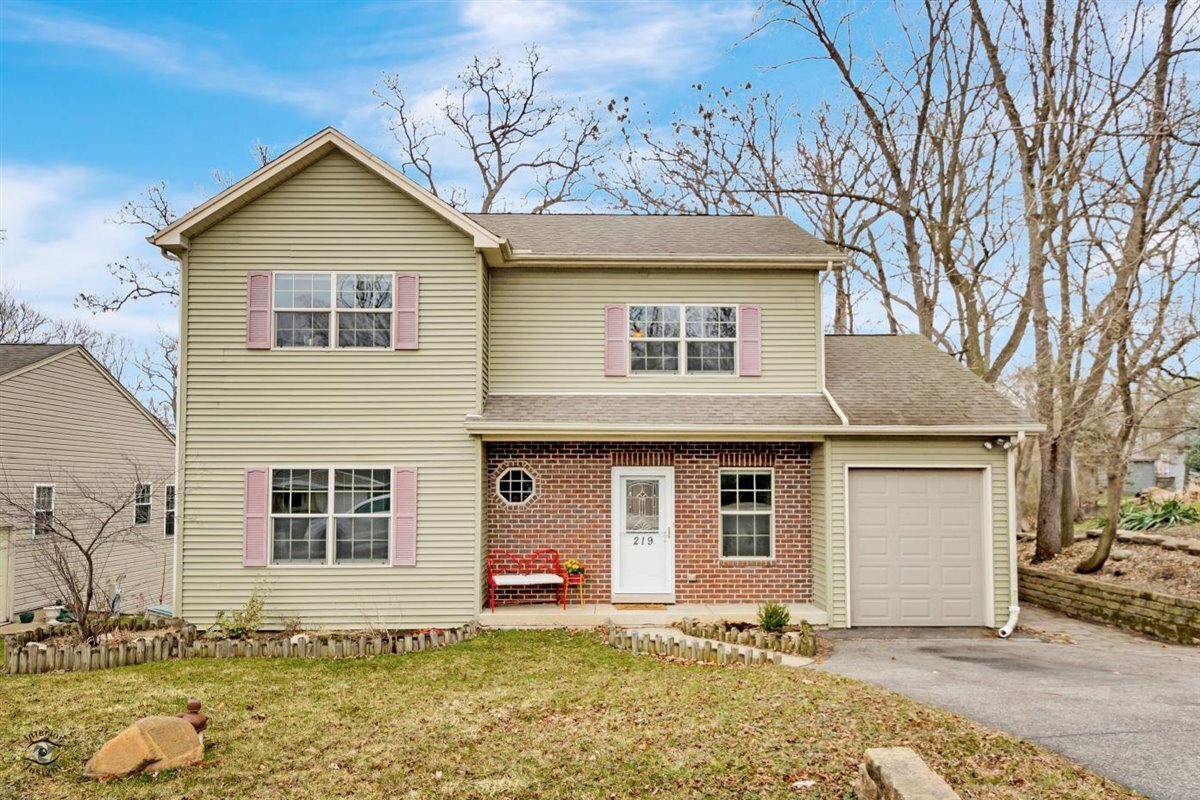 Property Photo:  219 Meadow Lane  IL 60013 