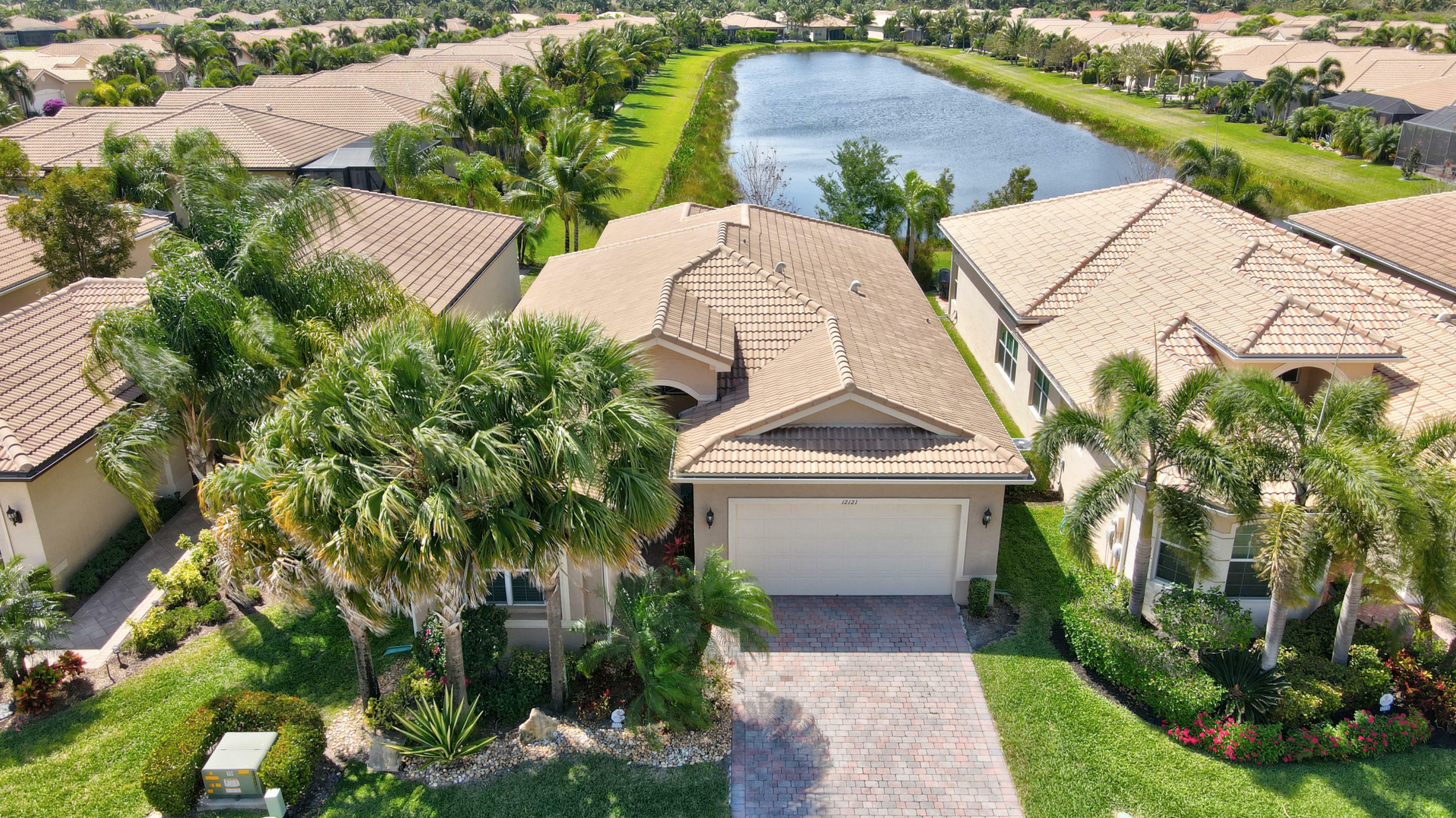 Property Photo:  12121 Neptune Peak Drive  FL 33473 