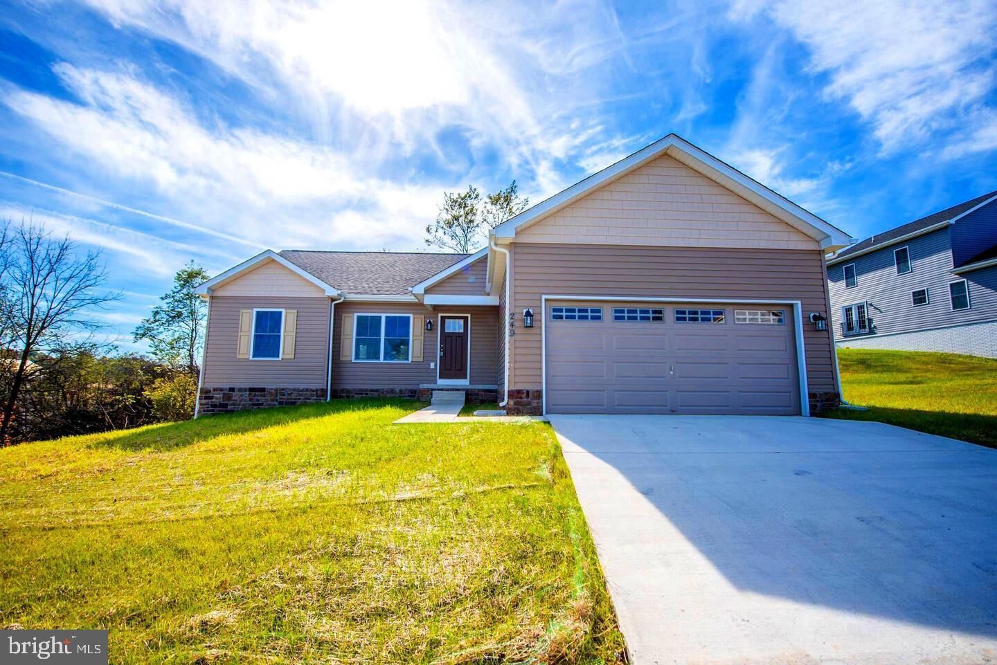 Property Photo:  16 Peking Lane  WV 25403 