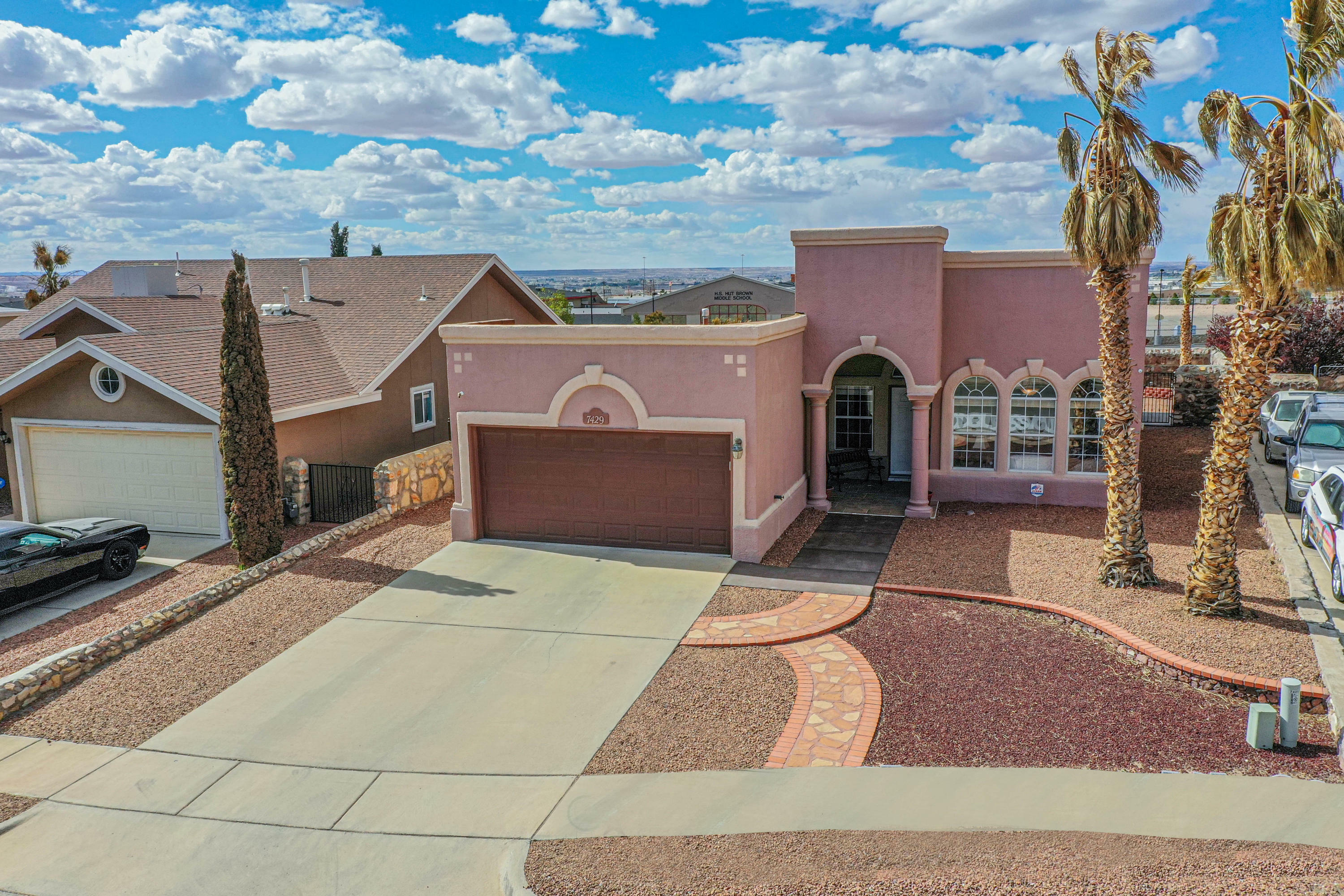 Property Photo: 7429 Plaza Redonda Drive TX 79912