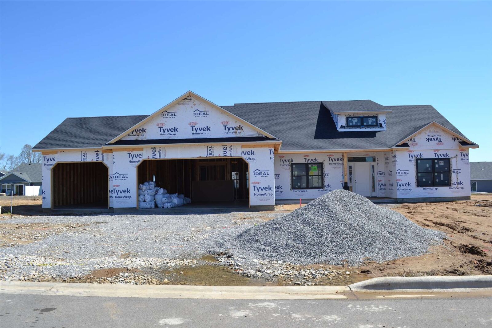Property Photo: 3950 E King's Pass IN 46582