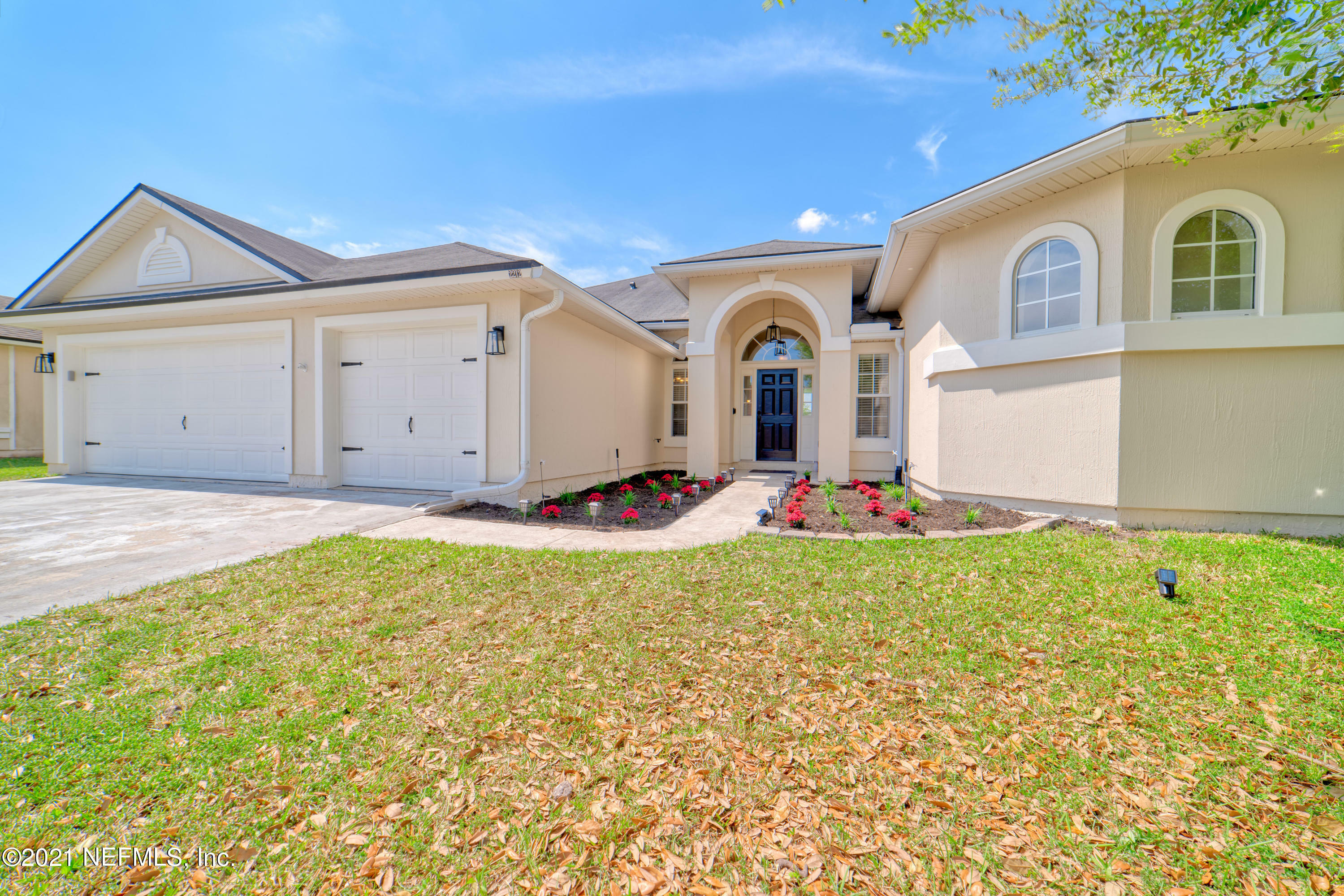 Property Photo:  2212 Gardenmoss Drive  FL 32043 