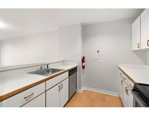 Property Photo:  183 Oak Street 104C  MA 02464 