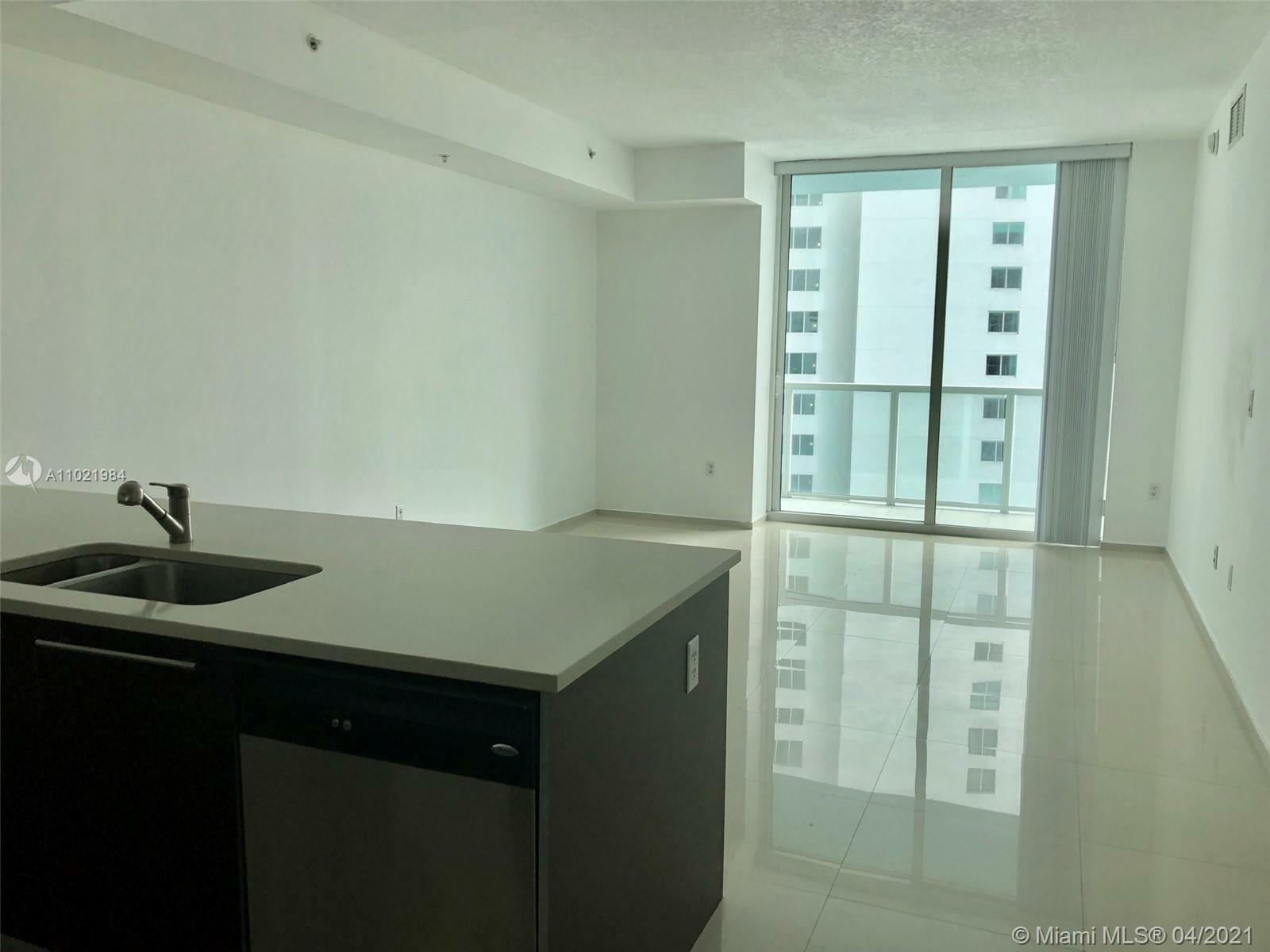 Property Photo:  1900 N Bayshore Dr 1609  FL 33132 