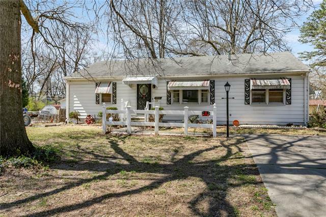 Property Photo:  10516 Eastern Avenue  MO 64134 