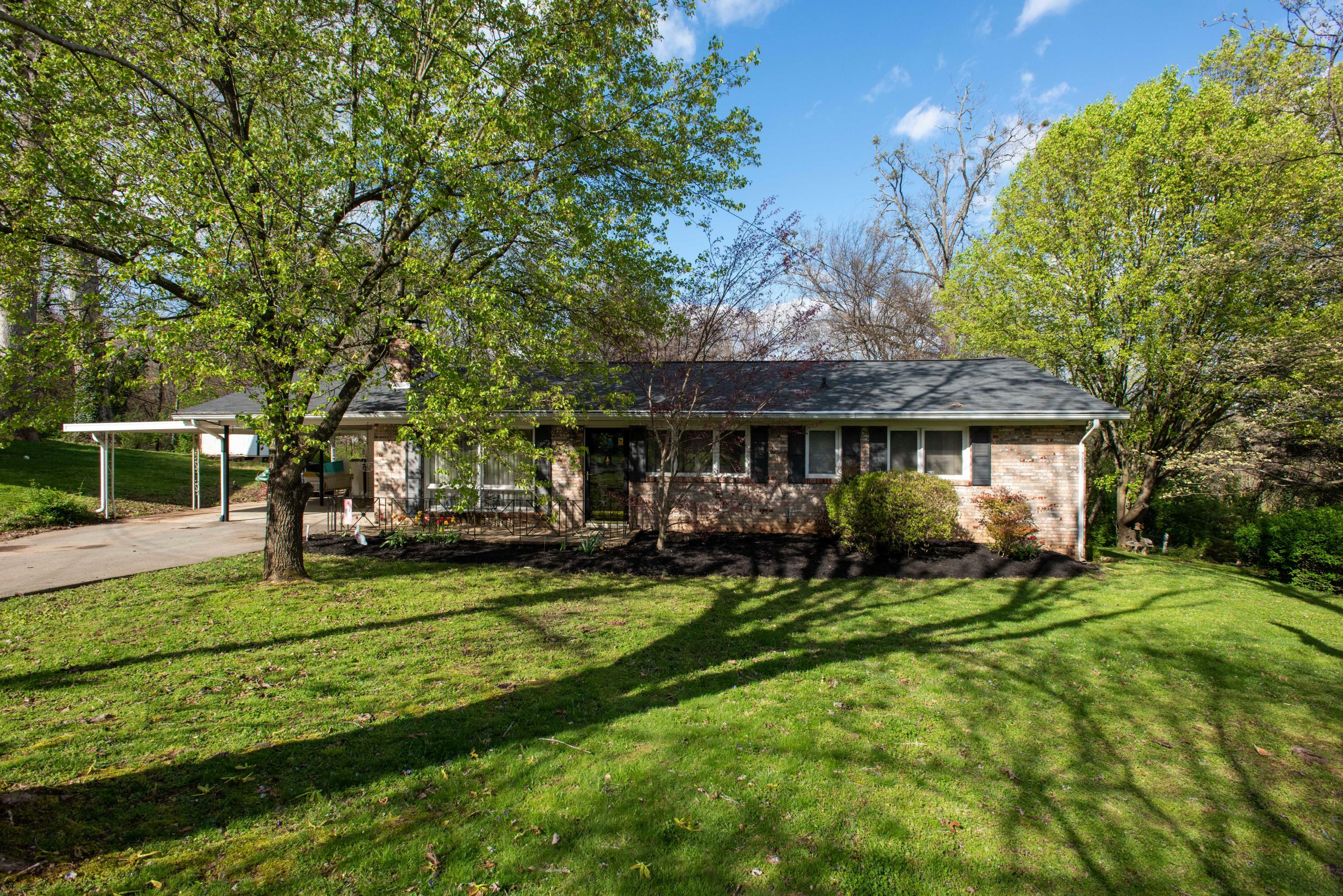 4201 Myrtlewood Drive  Knoxville TN 37921 photo