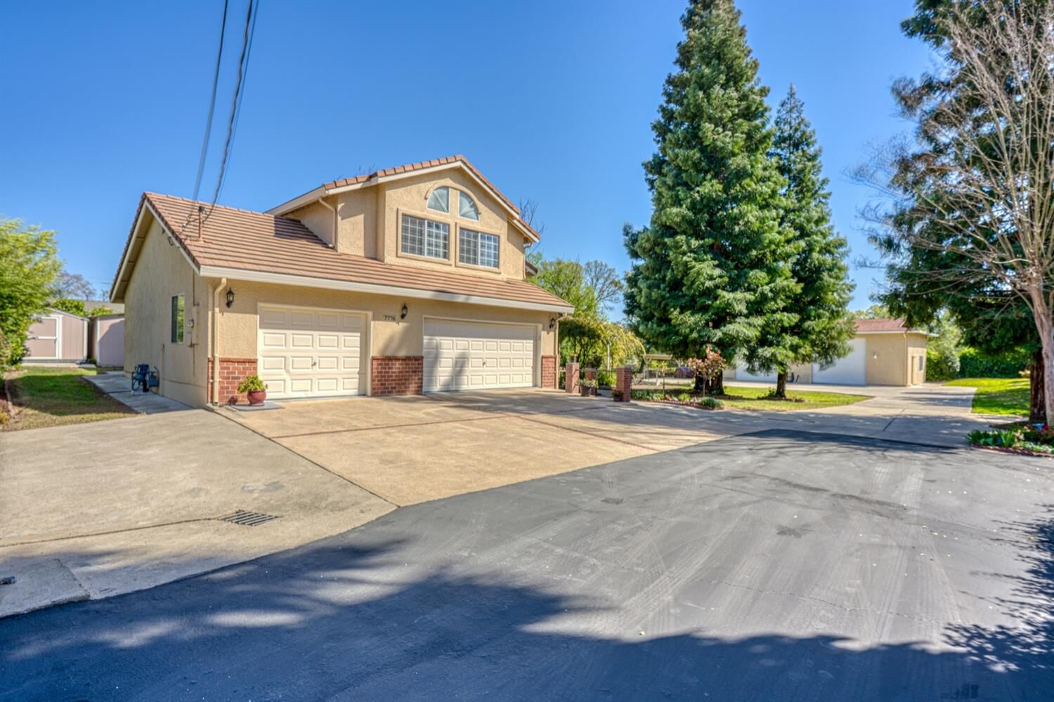 Property Photo: 7776 Twin Oaks Avenue CA 95610