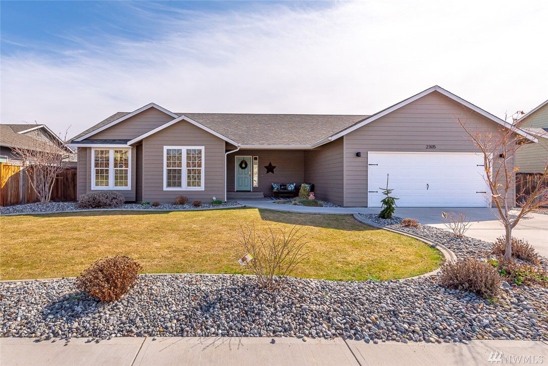 Property Photo:  2305 Spring Wheat Rd  WA 98802 