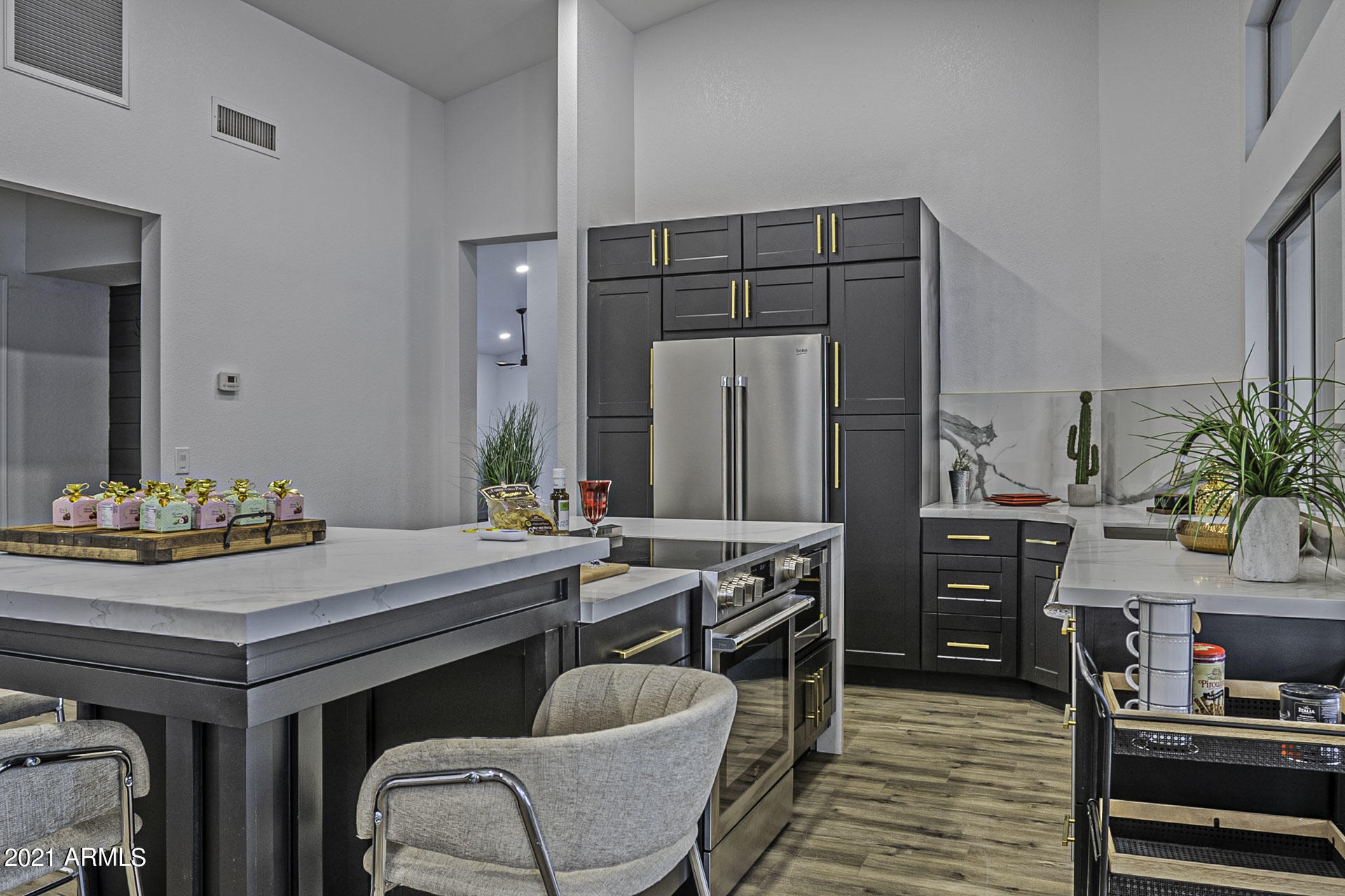 Property Photo: 9679 E Dreyfus Avenue AZ 85260