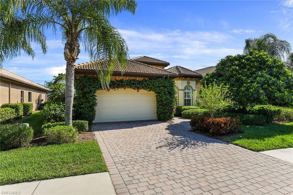 Property Photo:  6468 Caldecott Dr  FL 34113 