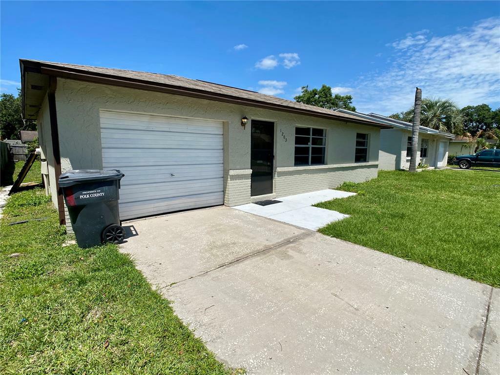 Property Photo: 1203 Waterview Boulevard W FL 33801