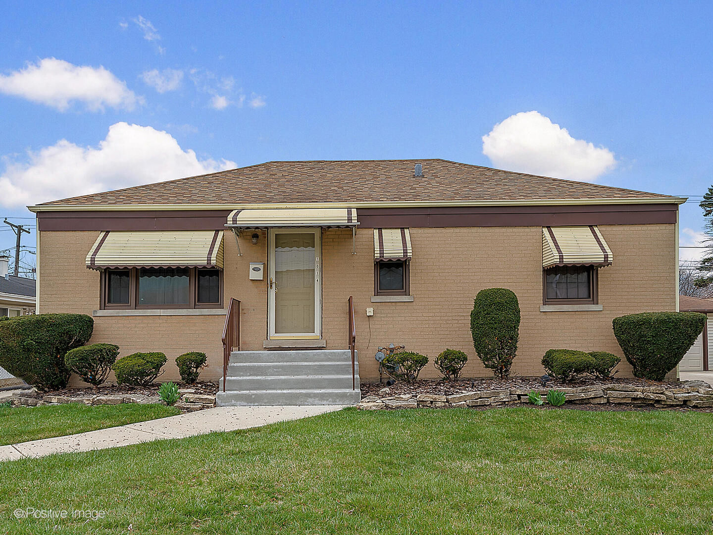 Property Photo:  1014 Gardner Road  IL 60154 