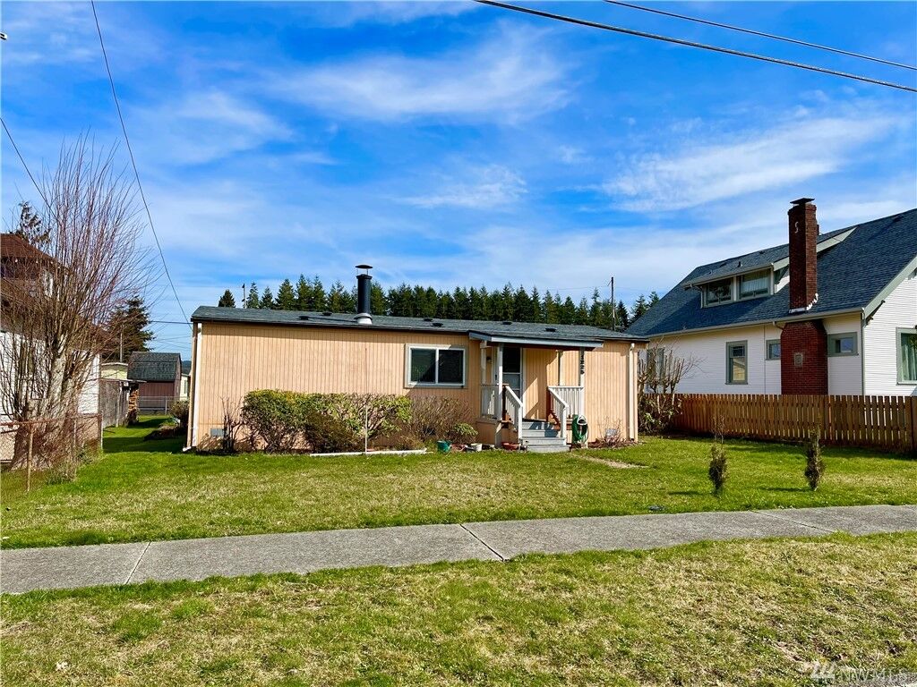 Property Photo:  1225 3rd  WA 98537 