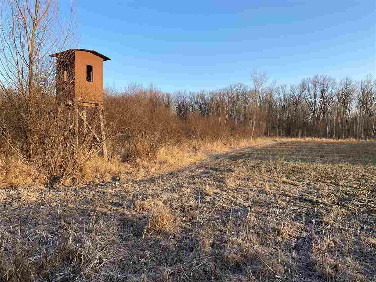 Property Photo: W5998 Newland Road WI 54106