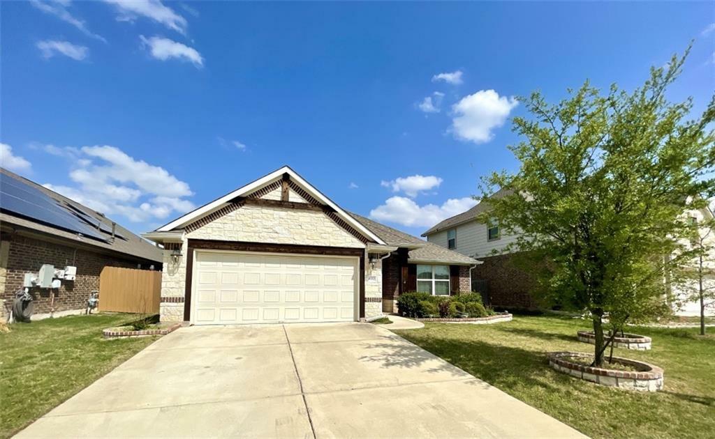 Property Photo: 8352 Angelo Loop TX 78665