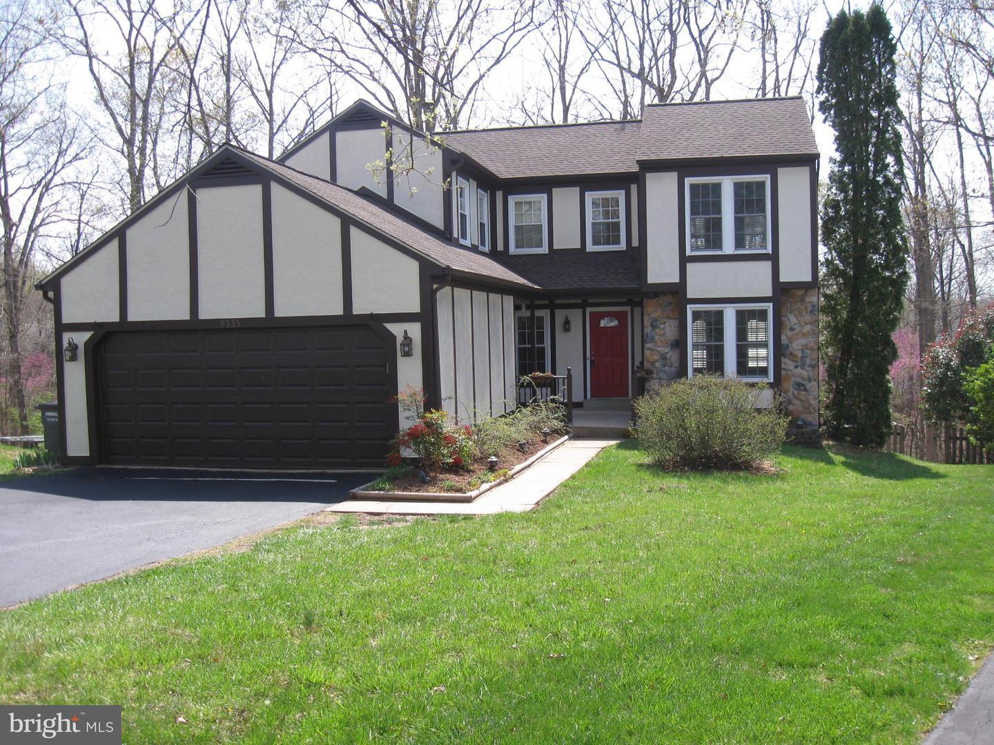 Property Photo: 9535 Country Roads Lane VA 20112