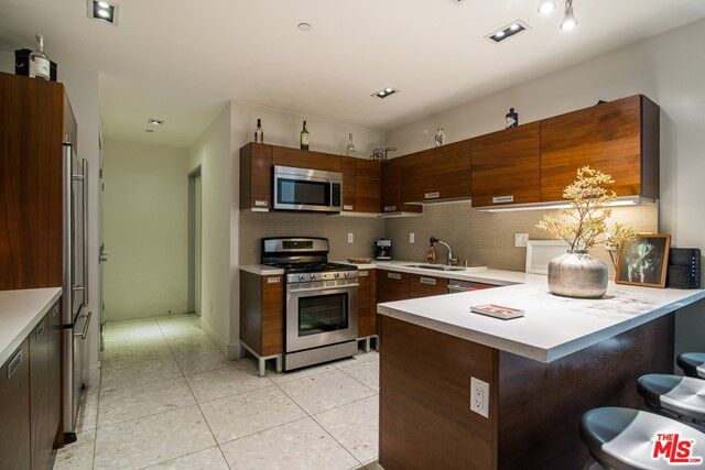 Property Photo: 6735 Yucca Street 103 CA 90028