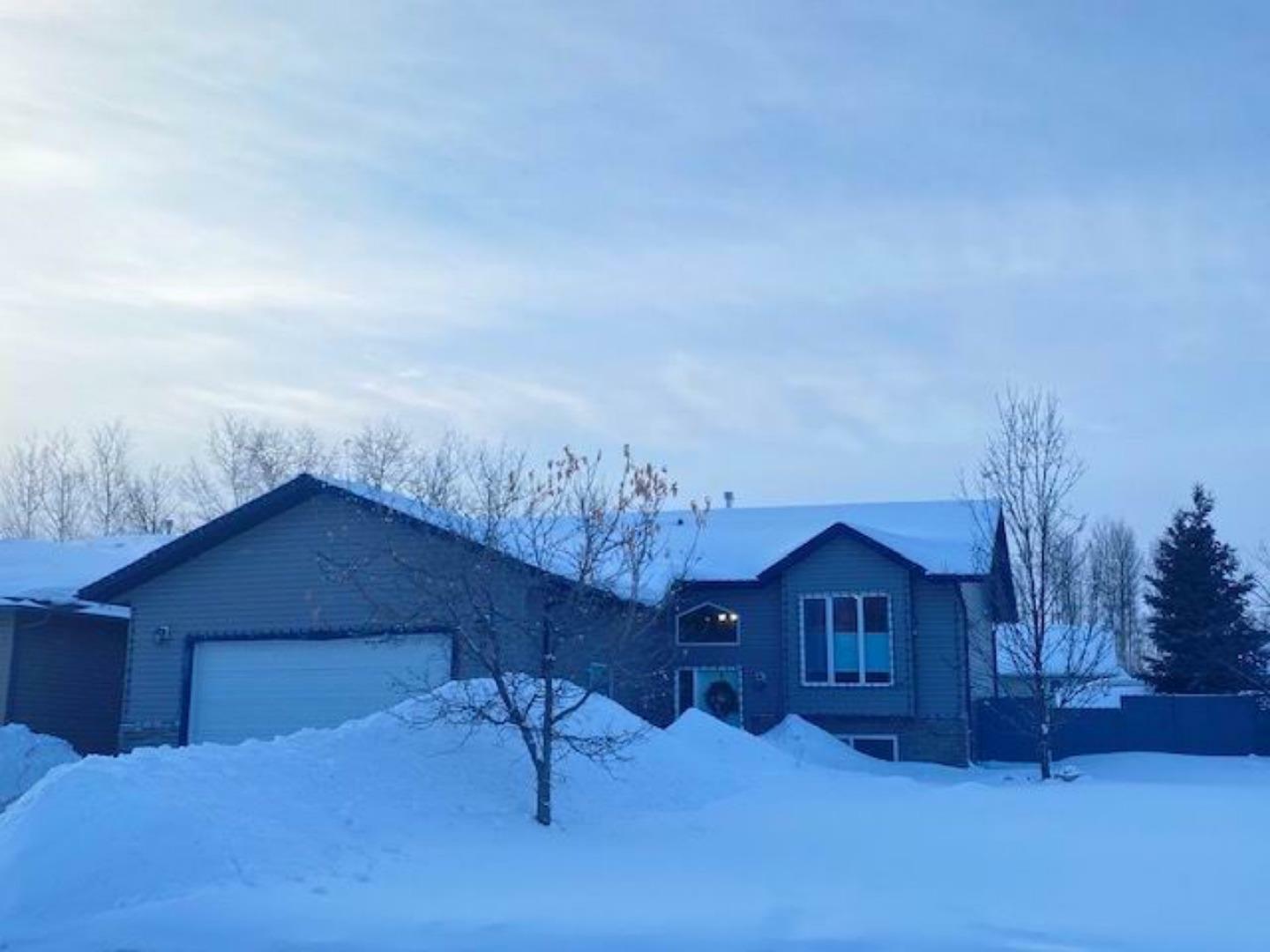 Property Photo: 11 Bjornson Avenue AB T0H 1Z0