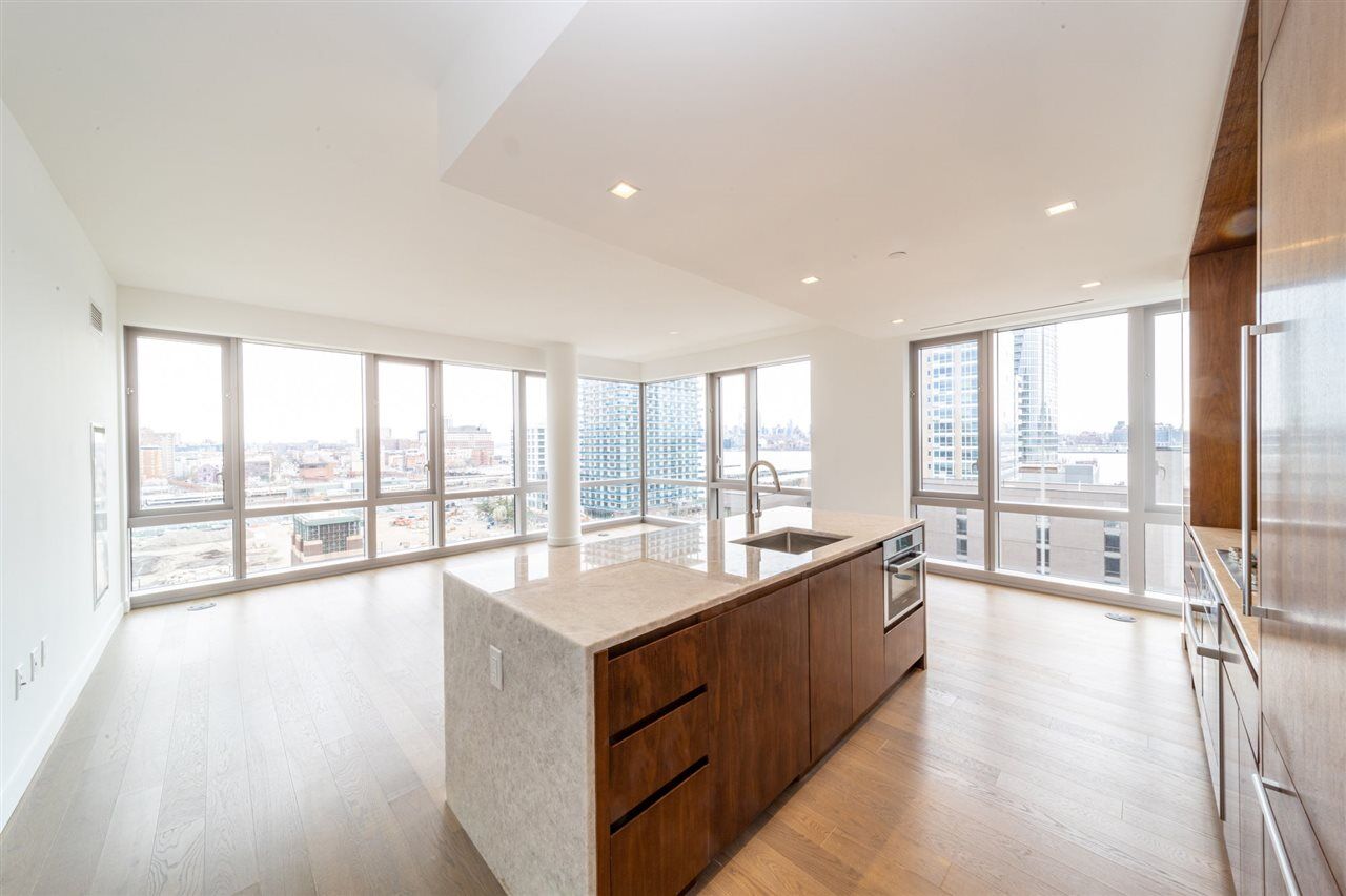 Property Photo:  75 Park Lane South 906  NJ 07030 