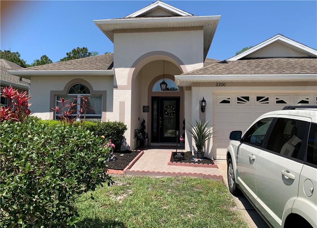 Property Photo: 2200 Cypress Trace Circle FL 32825