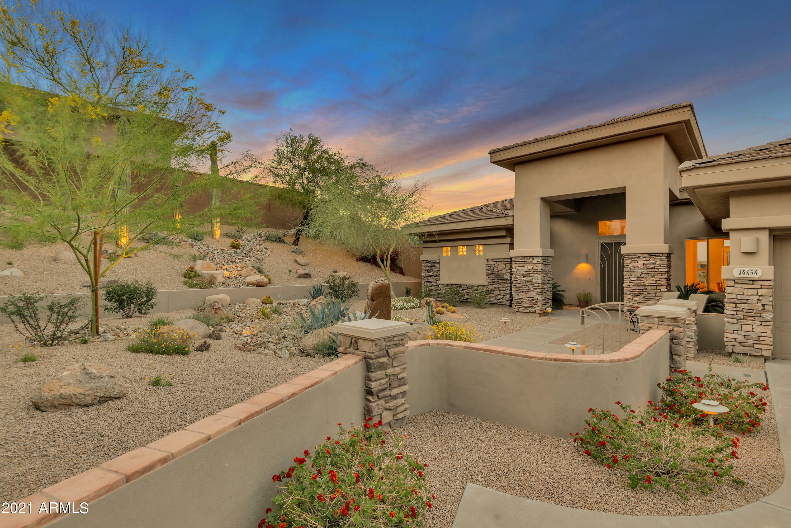 Property Photo: 14854 E Vistaview Court AZ 85268
