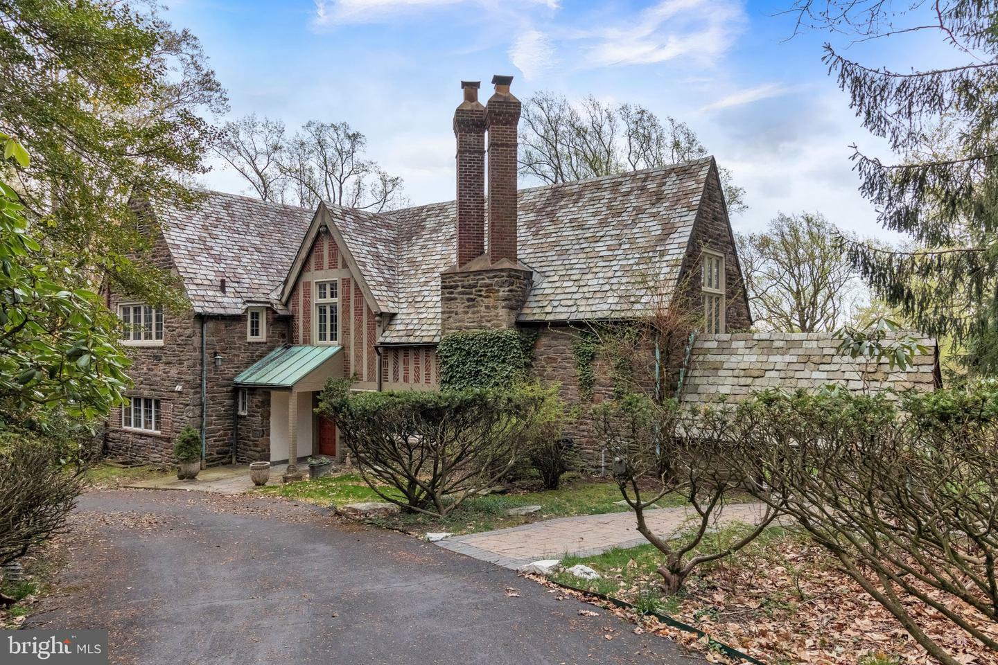 Property Photo: 1985 Country Club Drive PA 19006