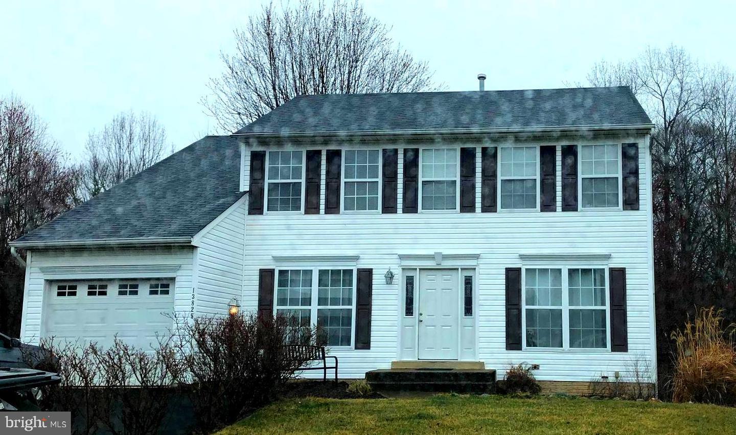 Property Photo: 13825 Regal Court VA 22193