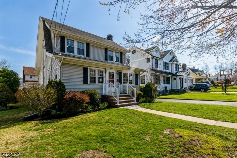 Property Photo:  927 Grandview Ave  NJ 07090 