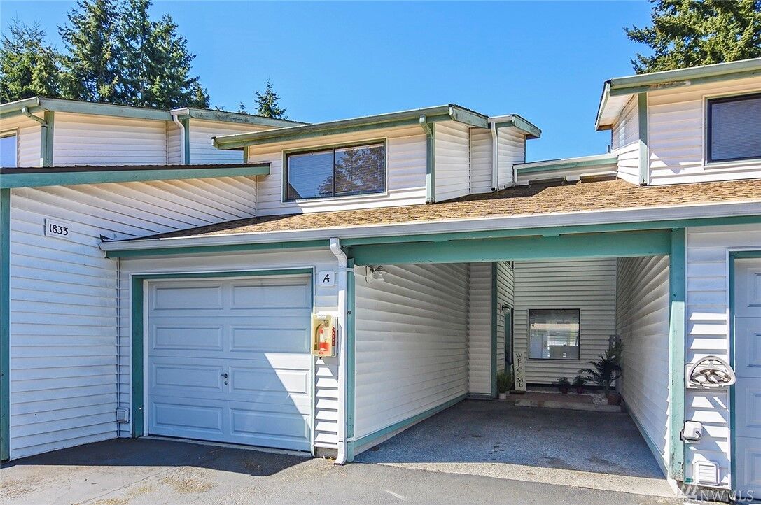 Property Photo:  1837 SW 318th Place A  WA 98023 