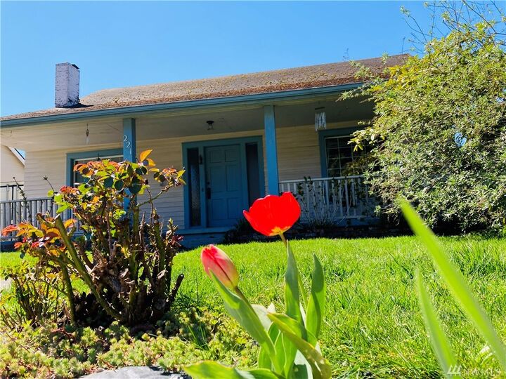 Property Photo: 221 Harrison Ave WA 98531