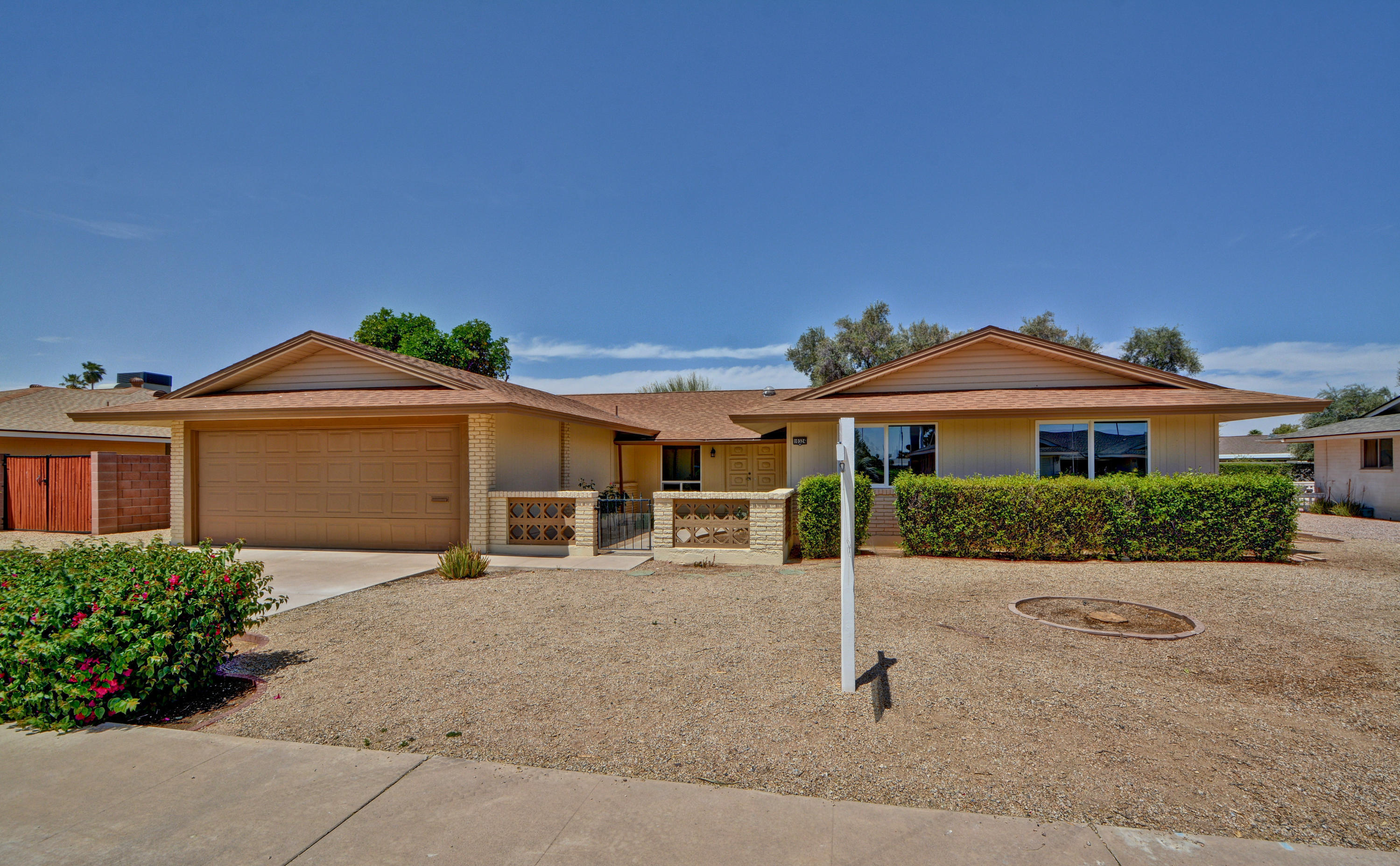Property Photo: 10324 W Wininger Circle AZ 85351